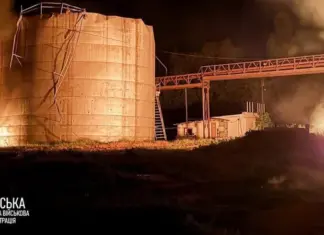 Попадание 12 дронами: российские войска атаковали завод по производству биоэтанола в Сумской области, возник пожар — фото