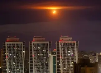 Ночная атака шахедами: в Киеве и ряде областей объявлена тревога, в Сумах, Харькове и Запорожье прогремели взрывы, в столице работала ПВО