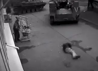Журналисты показали ранее не известные кадры расстрела россиянами мирного жителя в Буче