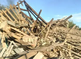 РФ ночью атаковала Днепропетровскую область дронами: из-под завалов спасли двух детей четырех и 15 лет, их госпитализировали