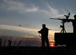 РФ атакует Украину шахедами: в ряде областей объявлена воздушная тревога, в Чернигове и Запорожье раздавались взрывы