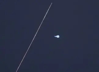 Из-за российских обстрелов на Днепропетровщине пострадали по меньшей мере восемь человек