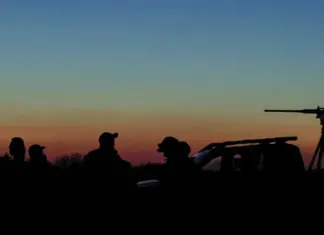 РФ атакует Украину шахедами: в ряде областей объявлена воздушная тревога, сообщалось о взрывах в Нежине