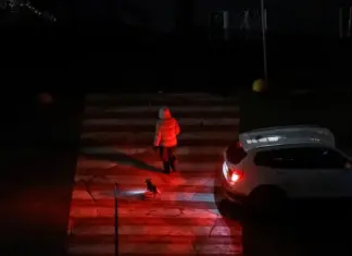 Во многих регионах Украины ввели почасовые отключения света: графики и список