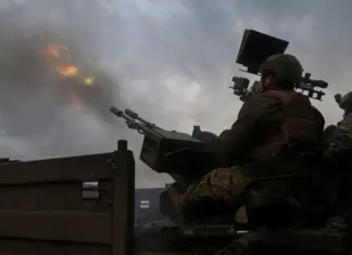 Россия ударила ракетой по селу в Сумской области, ранены две женщины, продолжается атака шахедами — онлайн