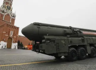 На море, на суше и в воздухе. Внешнеполитические эксперты поддержали идею украинских операций против ядерной триады РФ — опрос