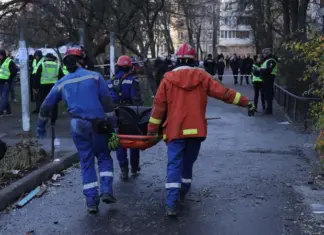 В Киеве количество погибших в результате ночной атаки РФ увеличилось до шести, более 30 человек ранены