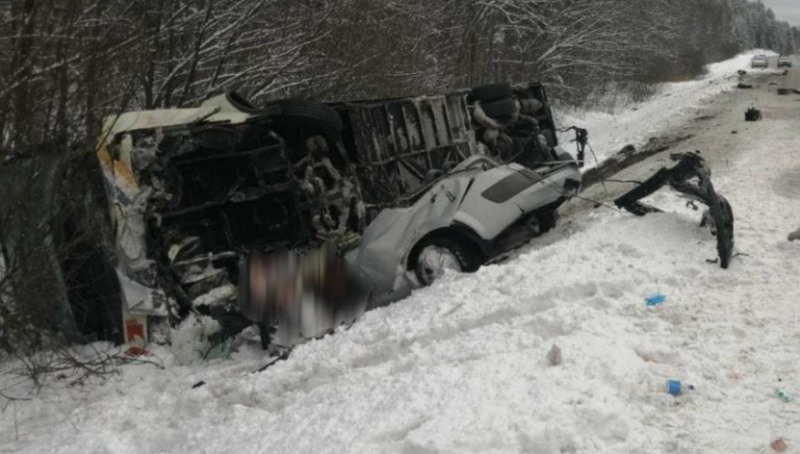 Автобус с российскими туристами попал в ДТП в Белоруссии 