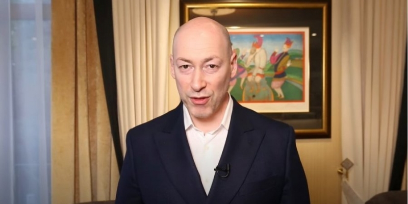 «Дело в конфетах». Гордон прокомментировал суд с Порошенко