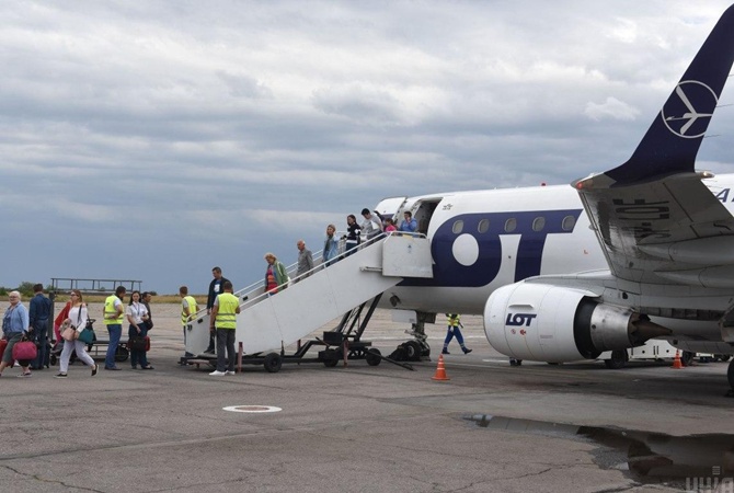 Дешевле, чем в СВ: есть ли будущее у внутренних перелетов в Украине