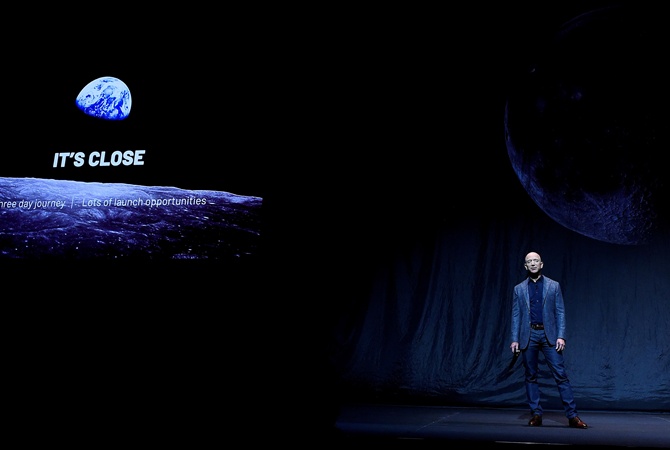 Джефф Безос уже не самый богатый в мире: потерял 14 миллиардов долларов за сутки