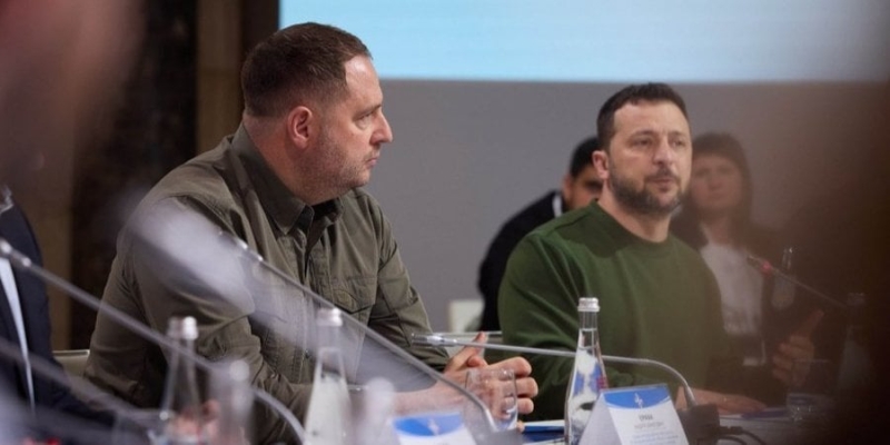 «Это не ИПСО России». Почему Ермака все чаще критикуют в западной прессе и сможет ли Зеленский от него избавиться — интервью с Рейтеровичем