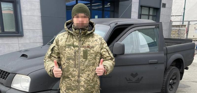 Favbet Foundation передал ВСУ на донецкое направление пикап Mitsubishi L-200