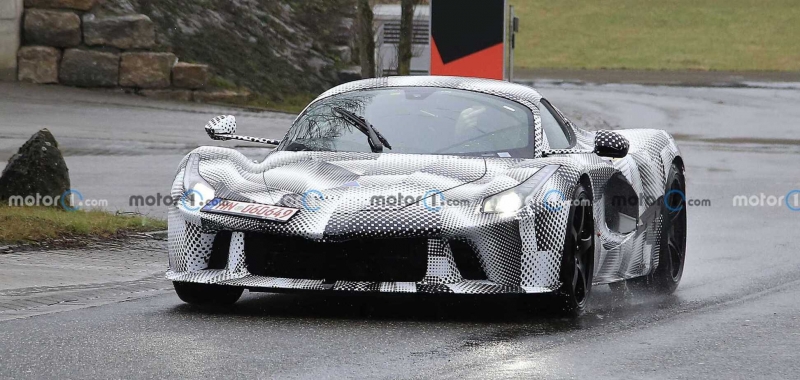 Ferrari тестирует новый гиперкар под кузовом LaFerrari