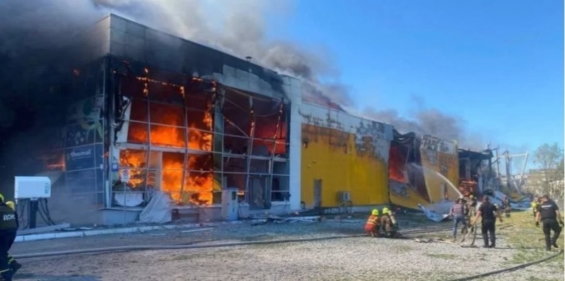 Финансовую помощь семьям жертв удара&nbsp;РФ по&nbsp;ТЦ в&nbsp;Кременчуге увеличили в&nbsp;два раза&nbsp;&mdash; мэр