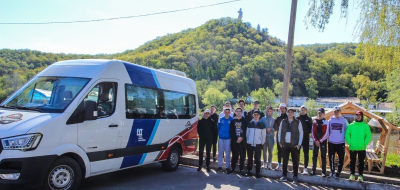 Хоккеисты-участники Junior Hockey Cup ознакомились с достопримечательностями Святогорска