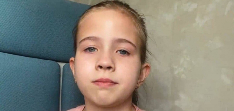 ''Из Мариуполя я взяла только две игрушки'': история 9-летней Марии в Музее ''Голоса Мирных'' Фонда Рината Ахметова