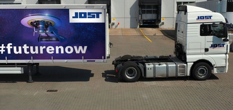 JOST презентовали систему автоматического сцепления грузовиков с полуприцепами