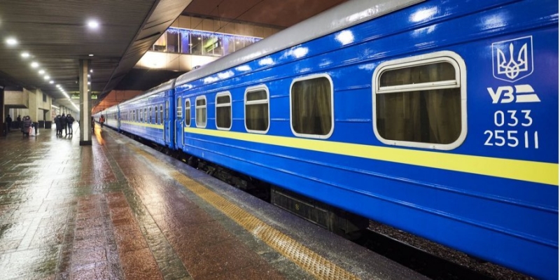 Красная зона на&nbsp;Прикарпатье: Укрзализныця напомнила о&nbsp;ближайших станциях для выезда