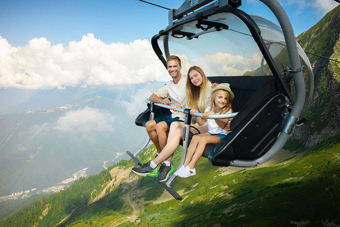 Курорт Красная Поляна запустил выгодные предложения для семейного отдыха