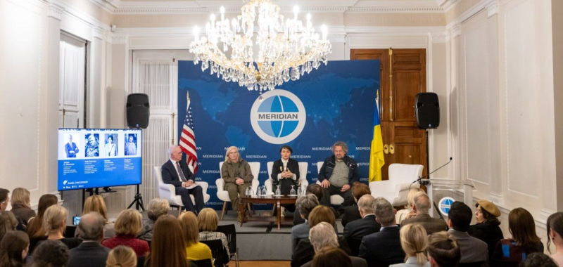 ''Наша культура &ndash; единственный способ понять, кто мы'': в США состоялись дискуссия и выставка при поддержке музея ''Голоса мирных'' Фонда Рината Ахметова