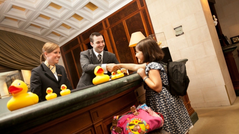 Нотариальные доверенности при заселении детей в отели могут отменить