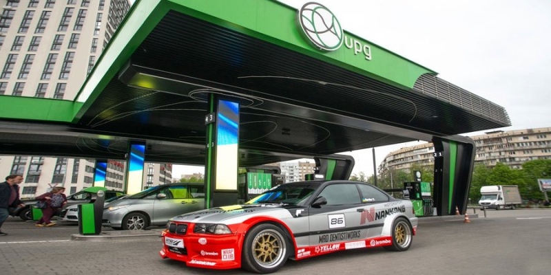 Новости компаний: Сверхмощное топливо для харизматичных авто: в&nbsp;сети АЗК UPG стартует сезон высокооктанового upg100