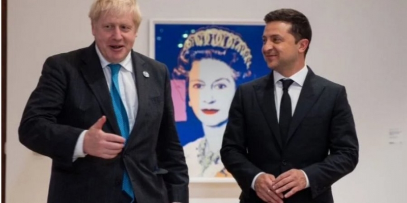 «Обменялись мнениями о шагах по деэскалации». Зеленский обсудил с Джонсоном вопросы безопасности Украины