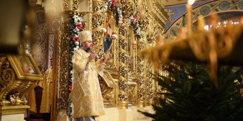 ПЦУ и&nbsp;УГКЦ проводят праздничные богослужения в&nbsp;канун Рождества Христова&nbsp;&mdash; онлайн-трансляция