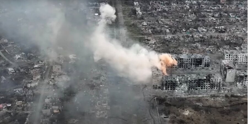 Показательная истерика. Пригожин готов вывести ЧВК Вагнера из&nbsp;Бахмута: что означают и&nbsp;о&nbsp;чем говорят его заявления&nbsp;&mdash; все оценки