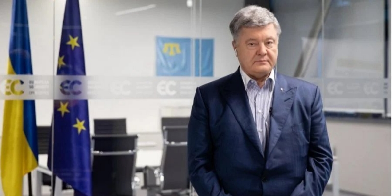 Порошенко заявил о своем возвращении в Украину 17 января