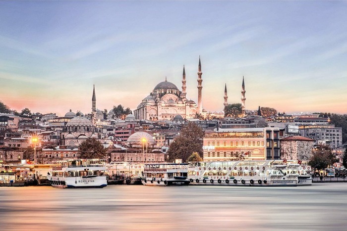 Россия заняла второе место по турпотоку в Стамбул в июле