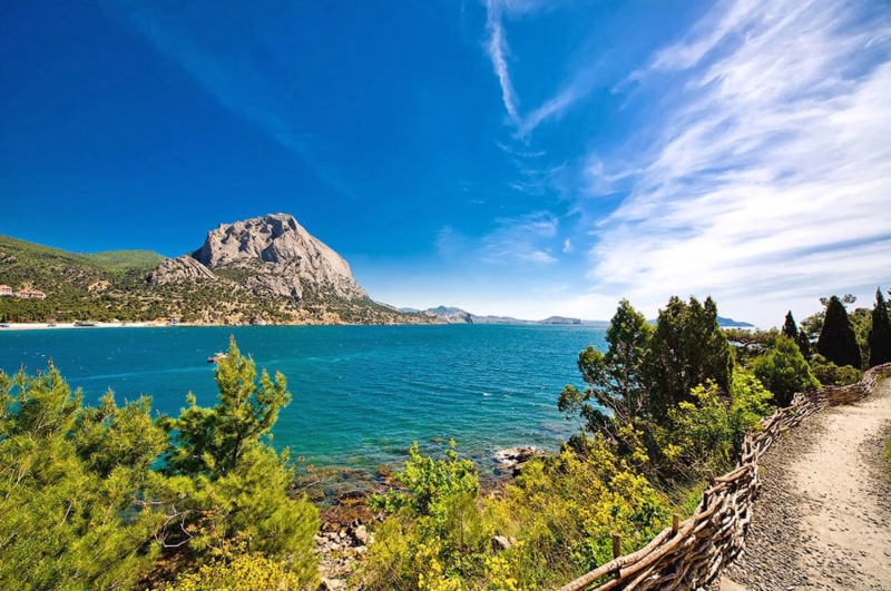 Россияне стали отказываться от бронирования путевок в Крым