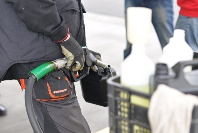 СМИ: Сети заправок ОККО злоупотребляют монополией и наживаются на водителях