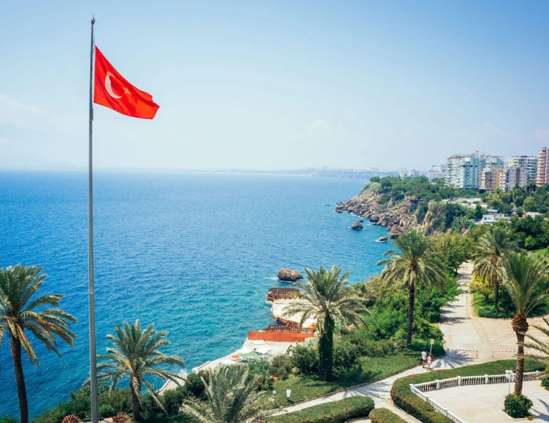 Туроператор Anex расширил полетную программу в Турцию 