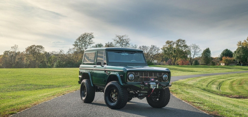 Уникальный рестомод Ford Bronco оснастили мотором от Mustang