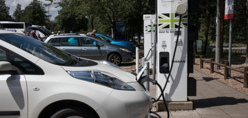 В Британии инициативы в сфере электромобилей получат £20 млн