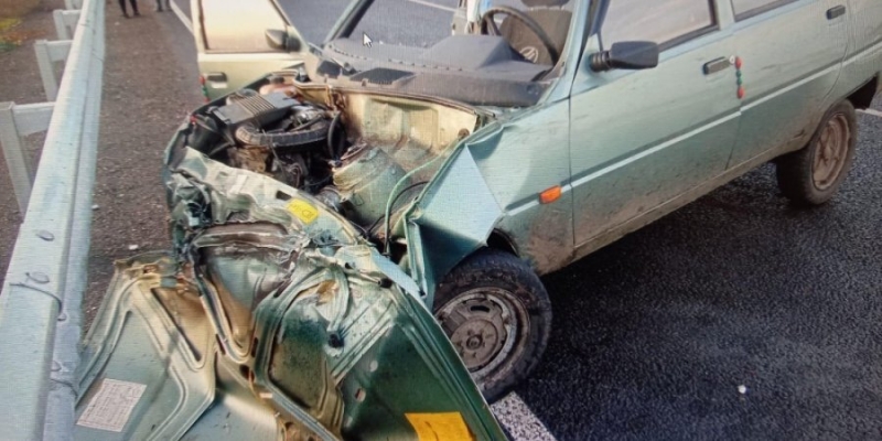 В&nbsp;Черкасской области легковушка столкнулась с&nbsp;грузовиком, 20-летней пассажирке оторвало руку