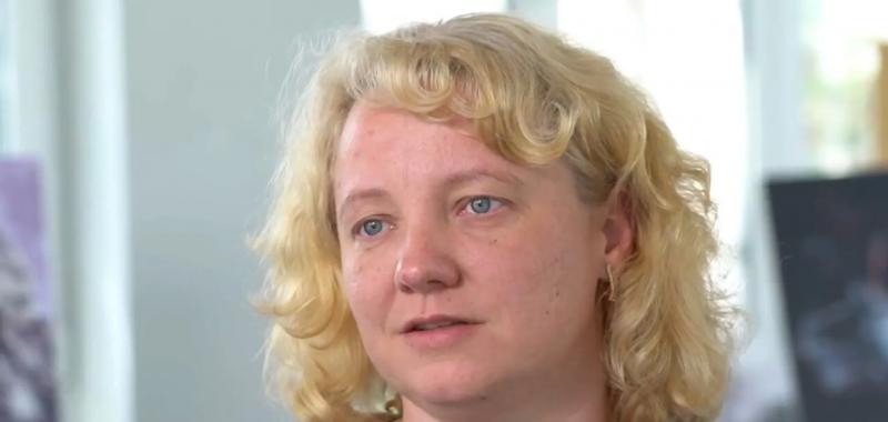 Во время взрывов собака прикрывала собой ребенка: история из Гостомеля в музее ''Голоса Мирных'' Фонда Рината Ахметова