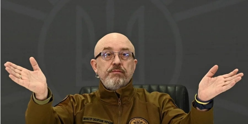 Возмутил Зеленского. За&nbsp;что президент на&nbsp;самом деле хотел снять Резникова с&nbsp;поста главы Минобороны&nbsp;&mdash; представитель Банковой