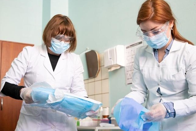 Врачам пообещали повысить зарплаты: найдут ли на это деньги